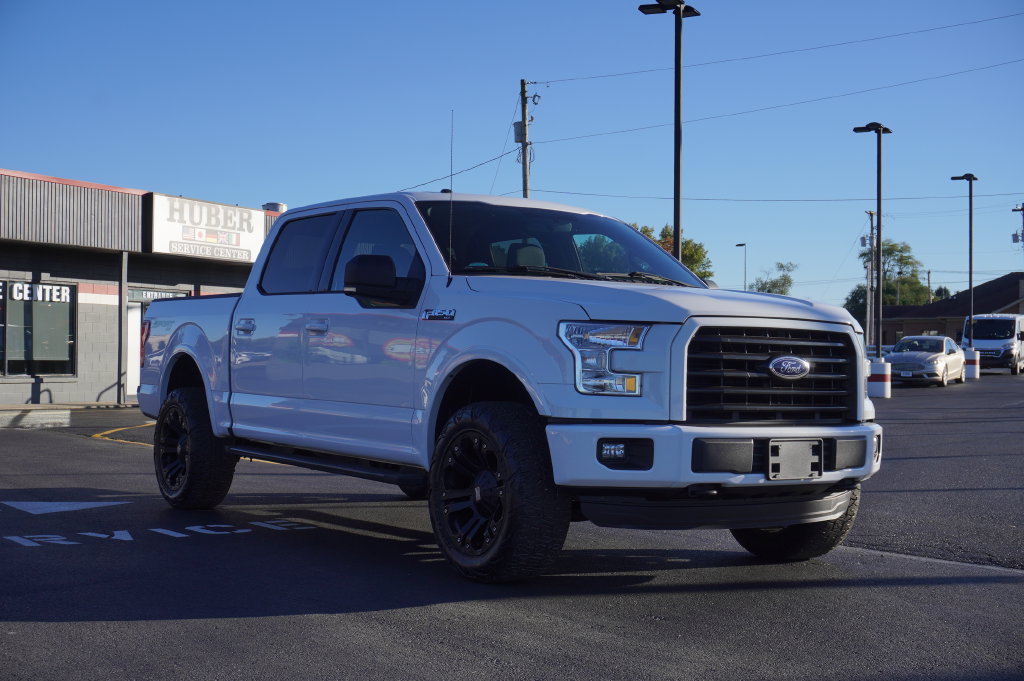 Used 2015 Ford F150 XLT w/ Equipment Group 302A Luxury AWD/4WD image 9