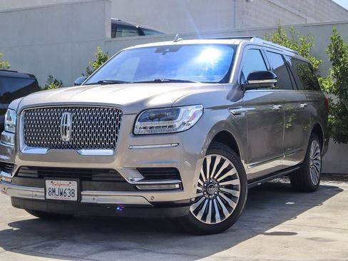 Used 2019 Lincoln Navigator L Reserve AWD/4WD image 1
