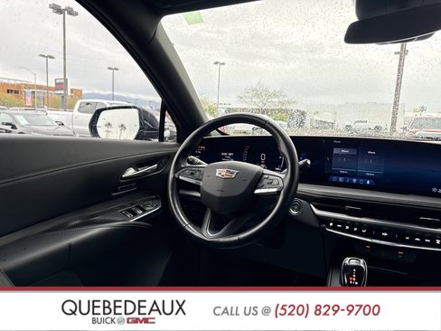 Used 2025 Cadillac XT4 Premium Luxury image 32