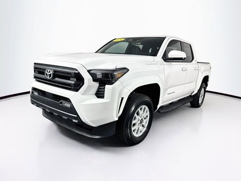Used 2024 Toyota Tacoma SR5 RWD image 3