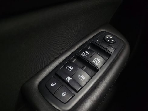 Used 2015 Chrysler 200 Limited FWD image 27