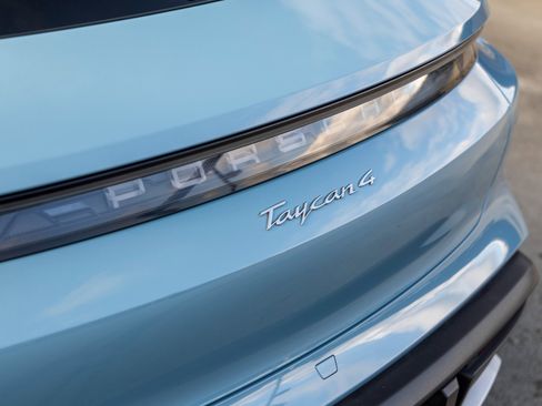 Certified 2024 Porsche Taycan 4 Cross Turismo image 19