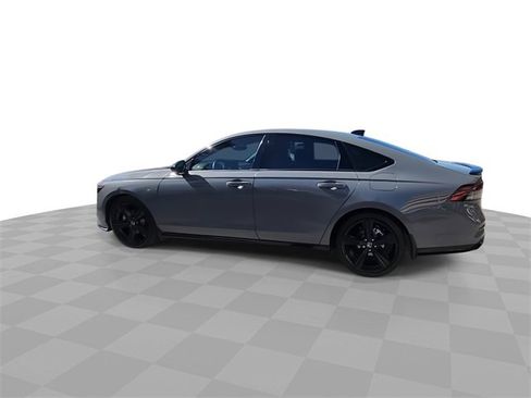 Used 2023 Honda Accord Sport image 6