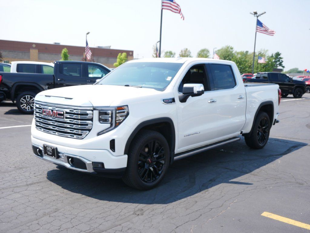 Certified 2022 GMC Sierra 1500 Denali w/ Denali Reserve Package AWD/4WD image 5