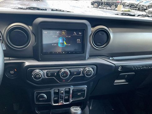 Used 2018 Jeep Wrangler Unlimited Sport S image 15