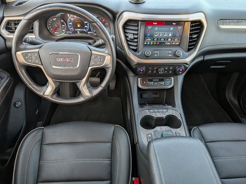 Used 2021 GMC Acadia Denali w/ Denali Technology Package image 8