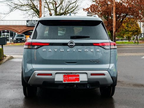 New 2025 Nissan Pathfinder Platinum image 5
