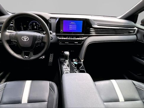 Used 2026 Toyota Camry SE w/ Convenience Package FWD image 16