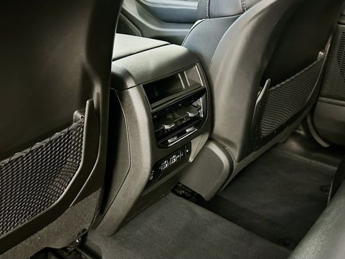 Used 2023 Jeep Grand Cherokee Limited w/ Luxury Tech Group II AWD/4WD image 28