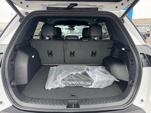 New 2026 Chevrolet Equinox LT w/ Convenience Package II image 7