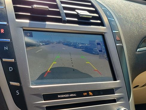 Used 2017 Lincoln MKZ Reserve image 25