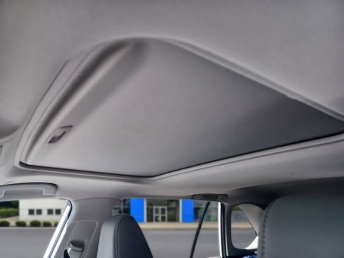Used 2025 Toyota RAV4 XLE Premium w/ Weather Package AWD/4WD image 17