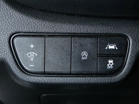 Certified 2023 Kia Seltos S image 24