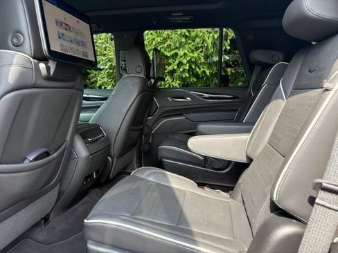 Used 2024 Cadillac Escalade Sport w/ LPO, ONYX Package AWD/4WD image 18