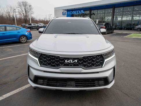 Used 2022 Kia Sorento SX Prestige image 2