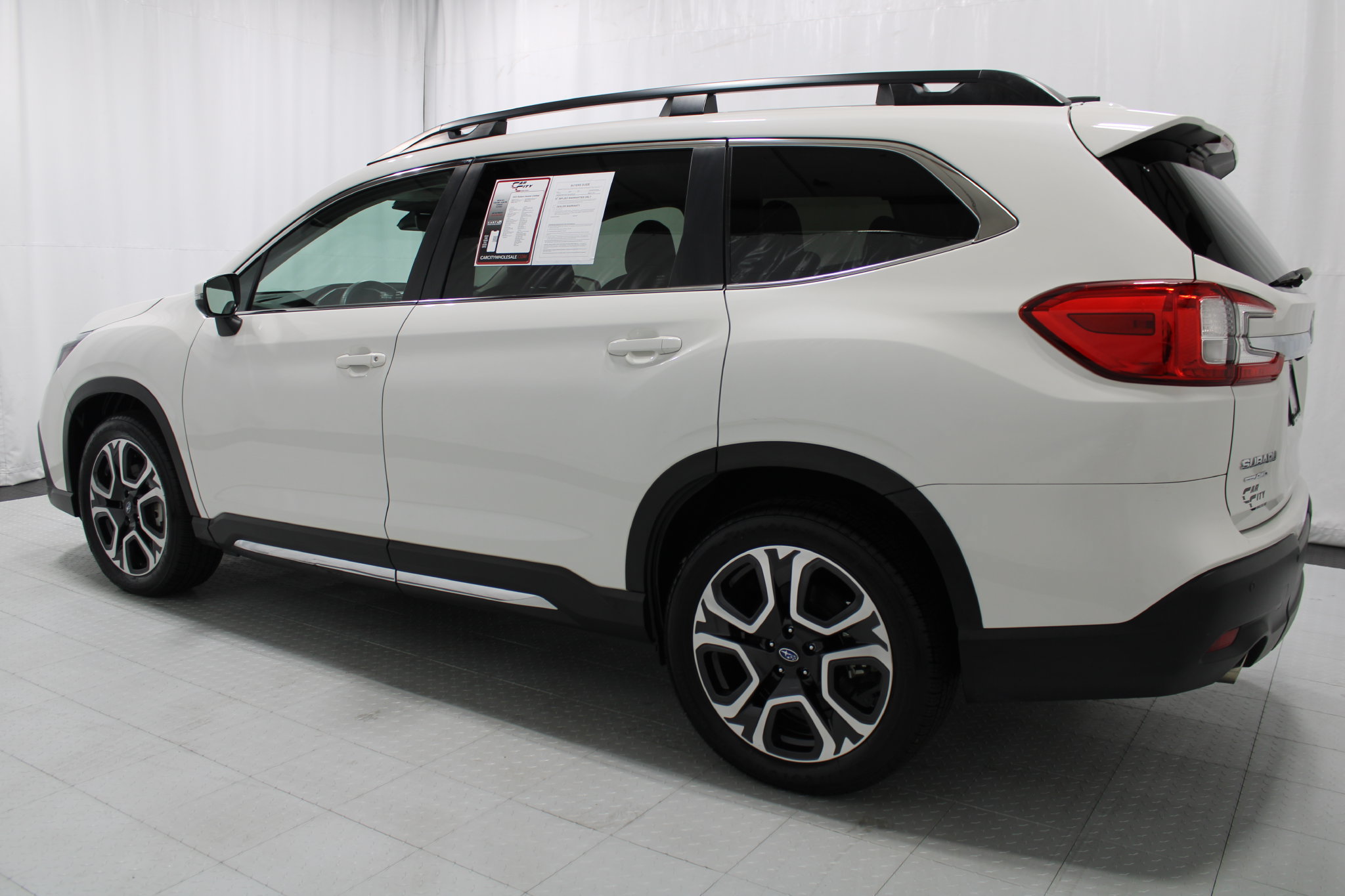 Used 2023 Subaru Ascent Limited AWD/4WD image 8