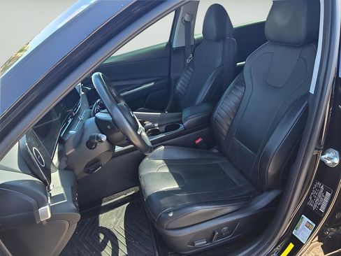 Used 2021 Hyundai Elantra Limited image 10