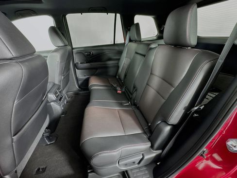 Certified 2024 Honda Passport Black Edition image 25