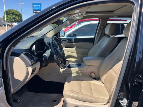 Used 2020 Jeep Grand Cherokee Limited AWD/4WD image 11