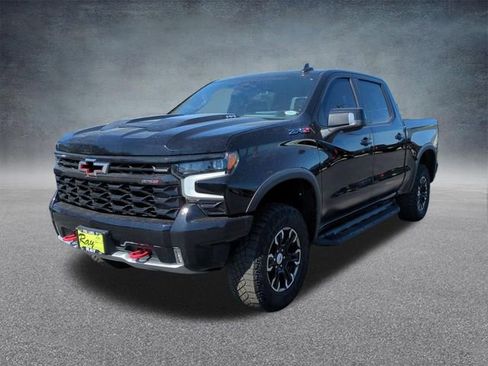 Used 2023 Chevrolet Silverado 1500 ZR2 w/ Technology Package image 5