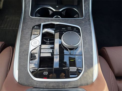 Certified 2026 BMW X7 xDrive40i w/ Premium Package image 27