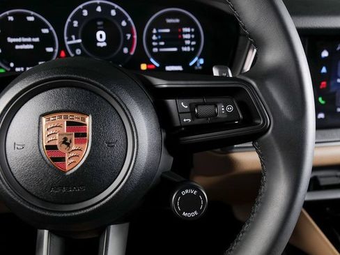 Certified 2026 Porsche Cayenne AWD/4WD image 22