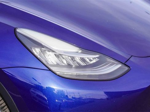 Used 2023 Tesla Model Y Long Range image 10