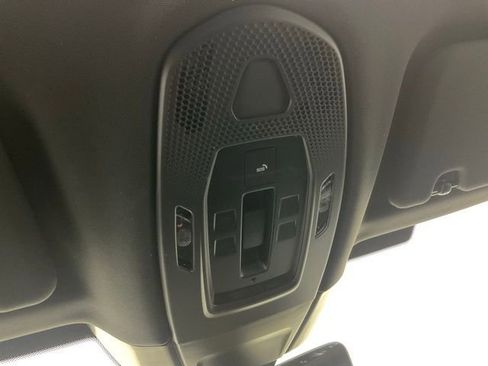 Used 2024 Porsche Panamera 4 image 18