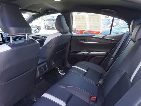Certified 2025 Toyota Camry SE FWD image 8