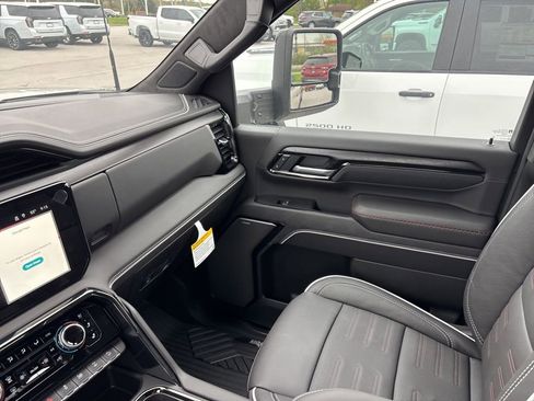 New 2026 GMC Sierra 2500 AT4X w/ AT4X AEV Edition AWD/4WD image 28