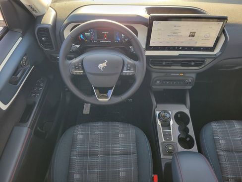 New 2025 Ford Bronco Sport Heritage w/ Convenience Package image 9