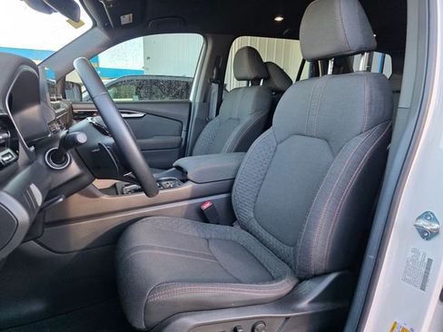Used 2025 Honda Pilot Sport image 13