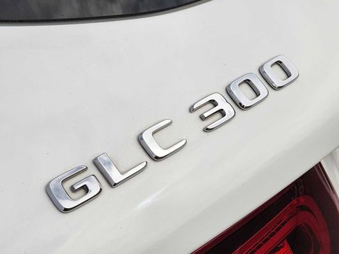 Used 2022 Mercedes-Benz GLC 300 GLC 300 image 12