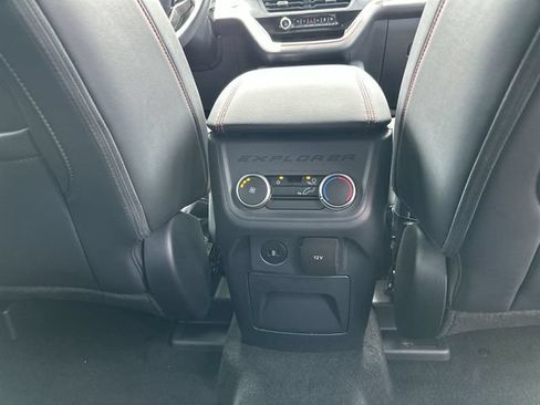 Certified 2025 Ford Explorer ST-Line AWD/4WD image 23