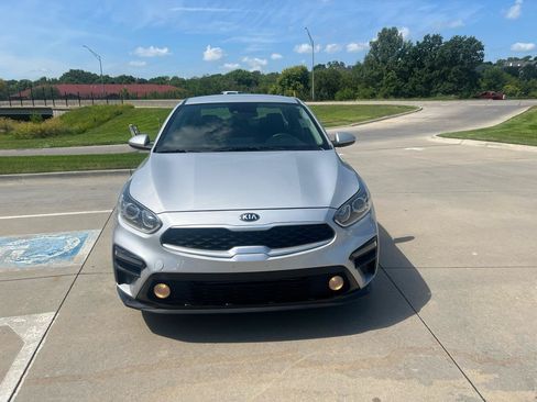 Used 2019 Kia Forte LXS FWD image 3