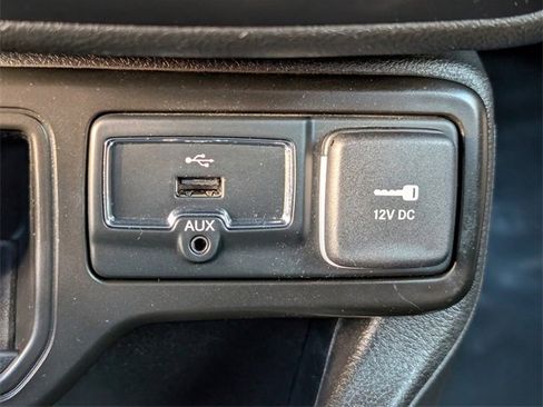 Used 2020 Jeep Renegade Sport w/ Sport Appearance Group image 19