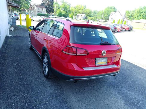 Used 2019 Volkswagen Golf Alltrack SEL AWD/4WD image 4
