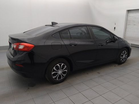 Used 2018 Chevrolet Cruze LS image 10