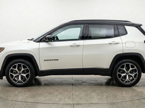 Used 2025 Jeep Compass Limited AWD/4WD image 5