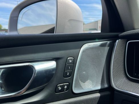 Used 2022 Volvo XC60 T8 Inscription w/ Advanced Package image 39