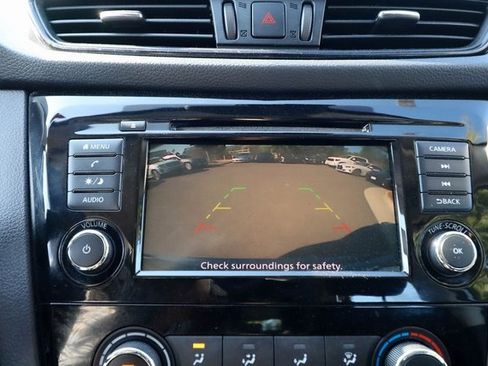 Used 2020 Nissan Rogue S image 7