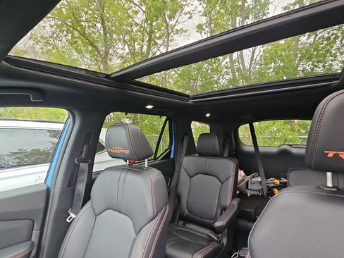 Used 2023 Honda Pilot TrailSport image 9
