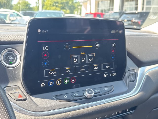 Used 2025 Chevrolet Blazer LT FWD image 23