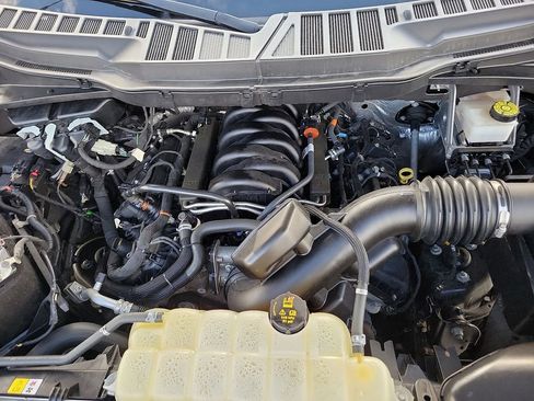 Used 2023 Ford F150 XLT image 13