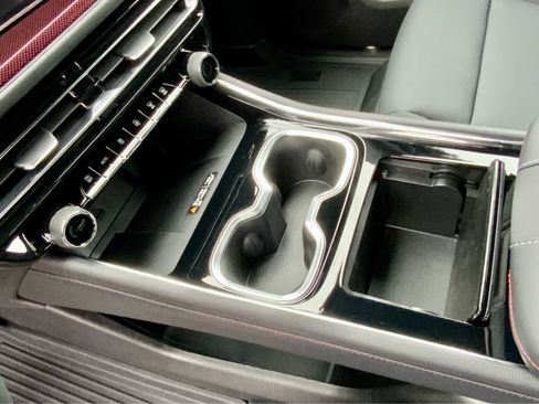 New 2026 Chevrolet Traverse Z71 w/ LPO, Floor Liner Package image 46