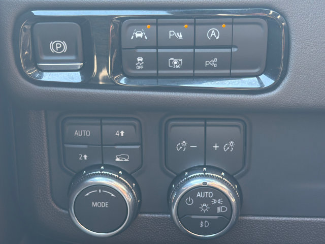 Used 2026 GMC Yukon XL Elevation AWD/4WD image 34