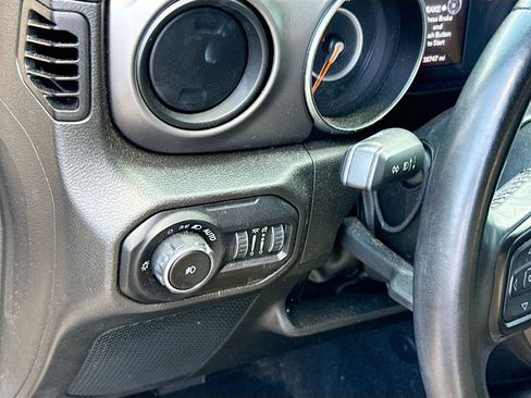 Used 2022 Jeep Wrangler Unlimited Sport AWD/4WD image 11