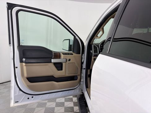 Used 2016 Ford F150 Lariat w/ Equipment Group 501A Mid AWD/4WD image 10