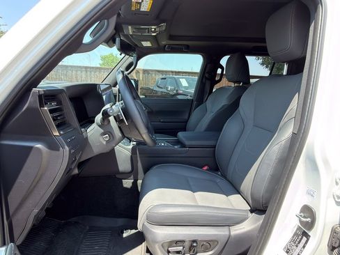 Used 2026 Lexus GX 550 w/ Accessory Package (2T) AWD/4WD image 10