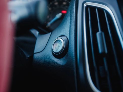 Used 2015 Ford Focus Titanium image 20